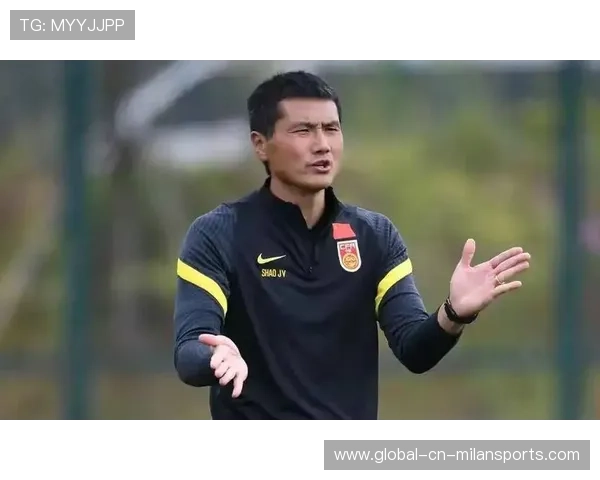 主帅难产!国足11月集训热身又要黄 超60名教练报名选聘，近期国足集训人员名单